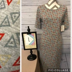 Lularoe Julia L (12-14)